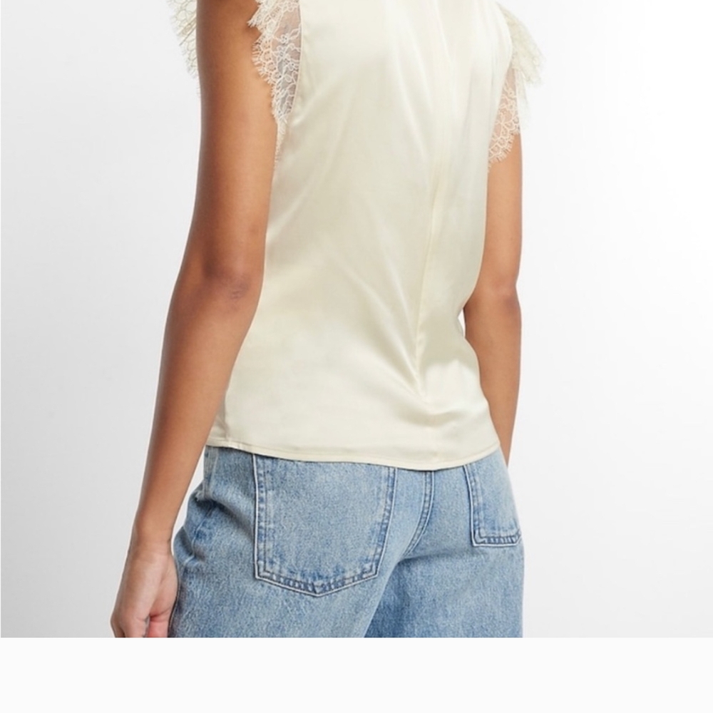 Express Cream Blouse Elegant and Versatile - Picture 3 of 11